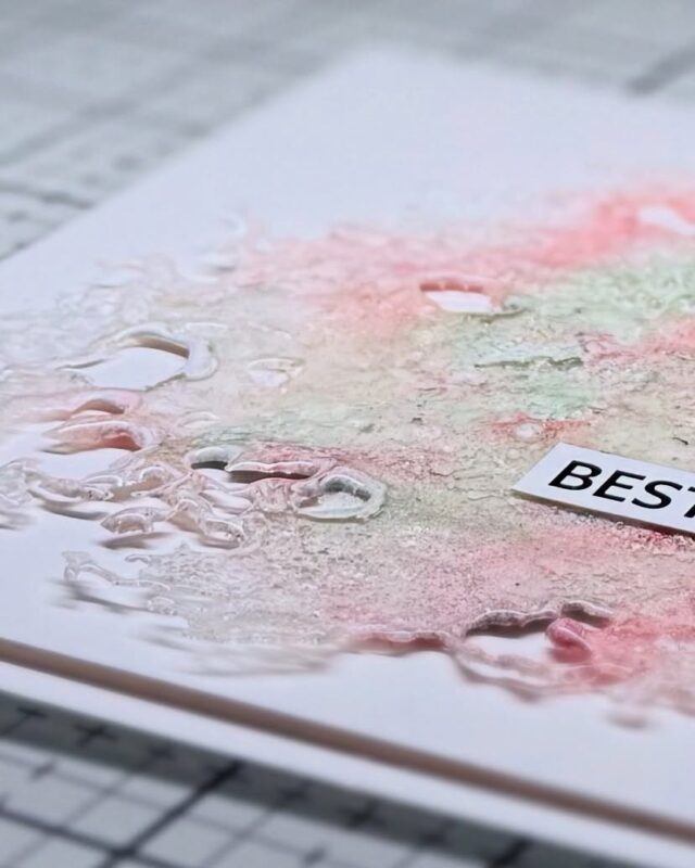 *Workshop-Werbung @tuewasduliebst *

Am Freitag, 06.06.2025 um 18:00 Uhr findet der nächste Workshop von mir für Euch bei Alex im @tuewasduliebst Scrapbooking Store in Gilching statt. 

Wir schauen uns an, was Embossing mit Pulver eigentlich ist, deshalb wird der Workshop auch Anfänger geeignet sein. Hauptaugenmerk liegt aber auf verschiedenen Techniken mit WOW Effekt. Deshalb liebe Embossing Profis ist dieser Workshop auch für Euch geeignet. —> Sneak Peek anbei. 

Workshop Buchung unter tuewasduliebst.com 

🤩 Alex und ich freuen uns auf Euch 🤩

#heikeskartenwerkstatt #tuewasduliebst #workshop #embossing #embossingpowder #embossingfolder #wowembossingpowder #lovetobecreative